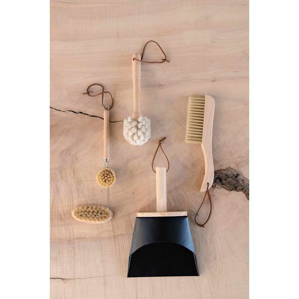 Wooden vegetable brush