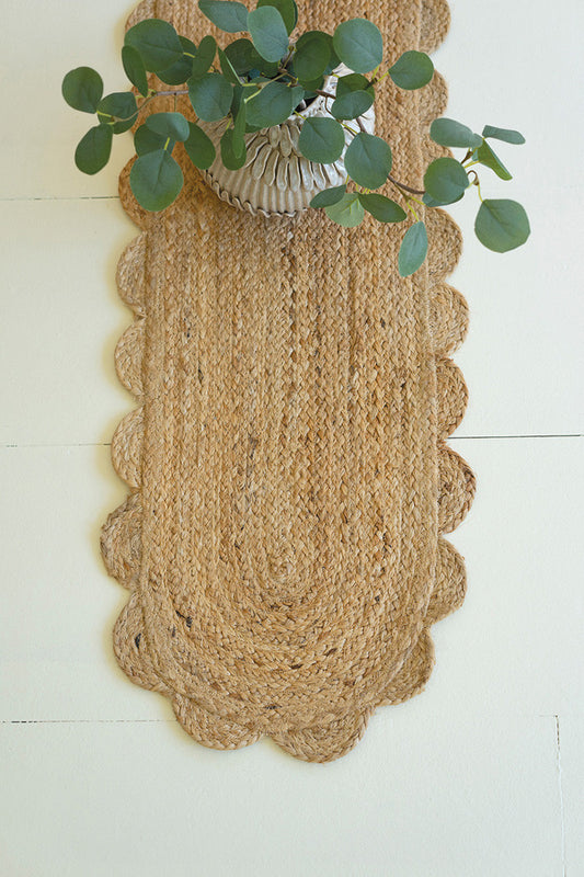 Scalloped Seagrass Table Runner