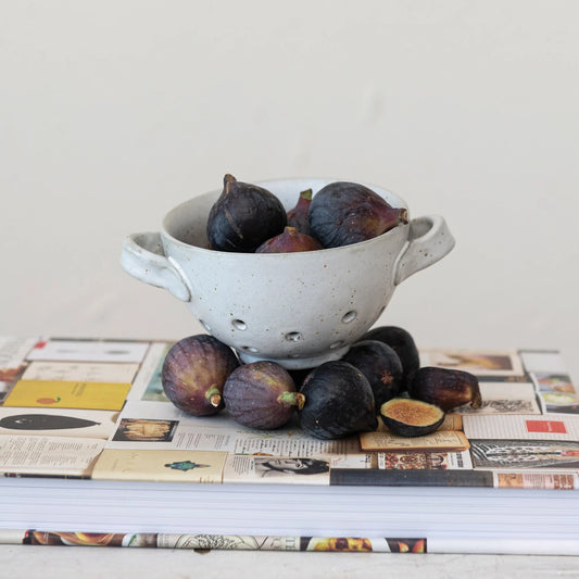 Stoneware Berry Bowl Strainer