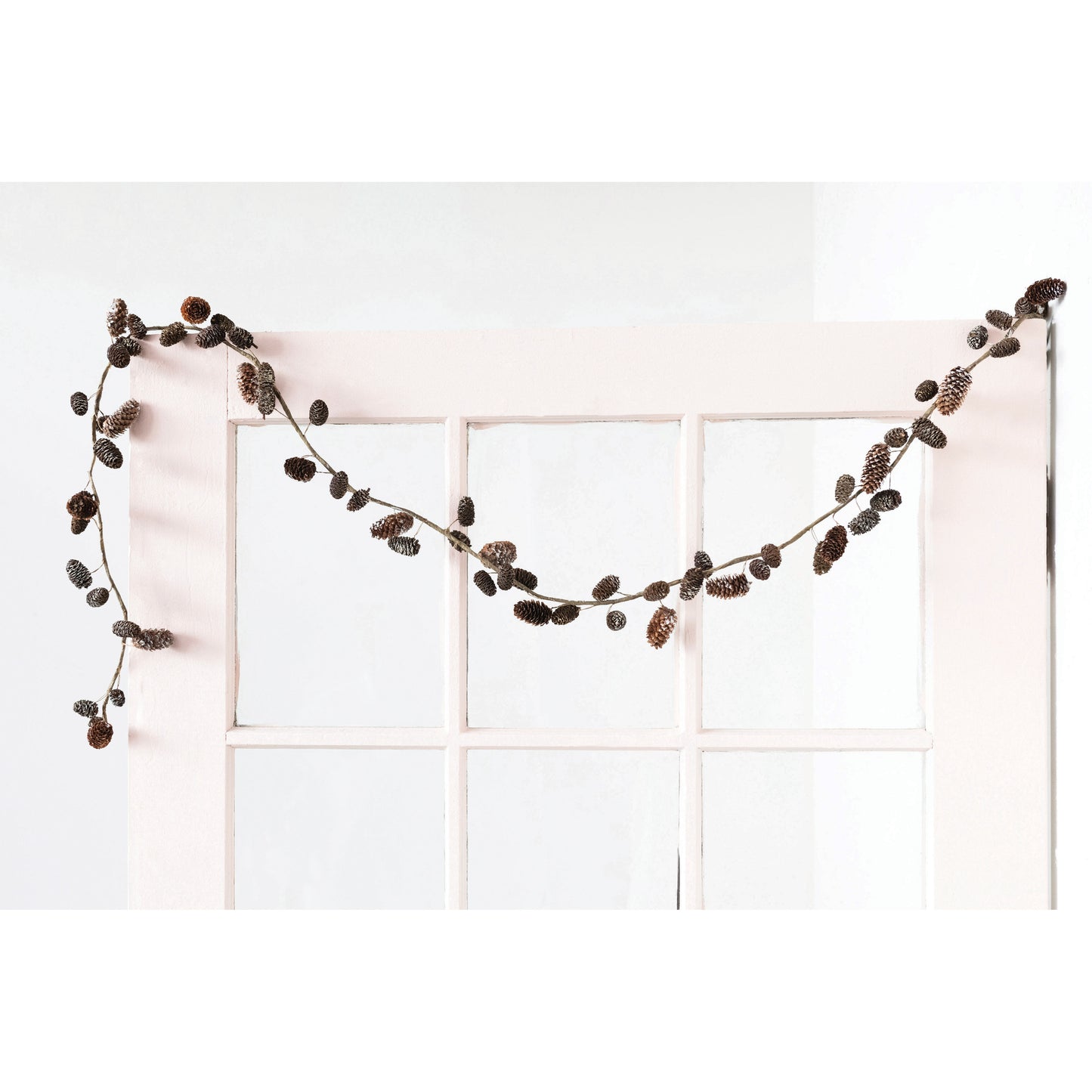 Snowy Pinecone Garland